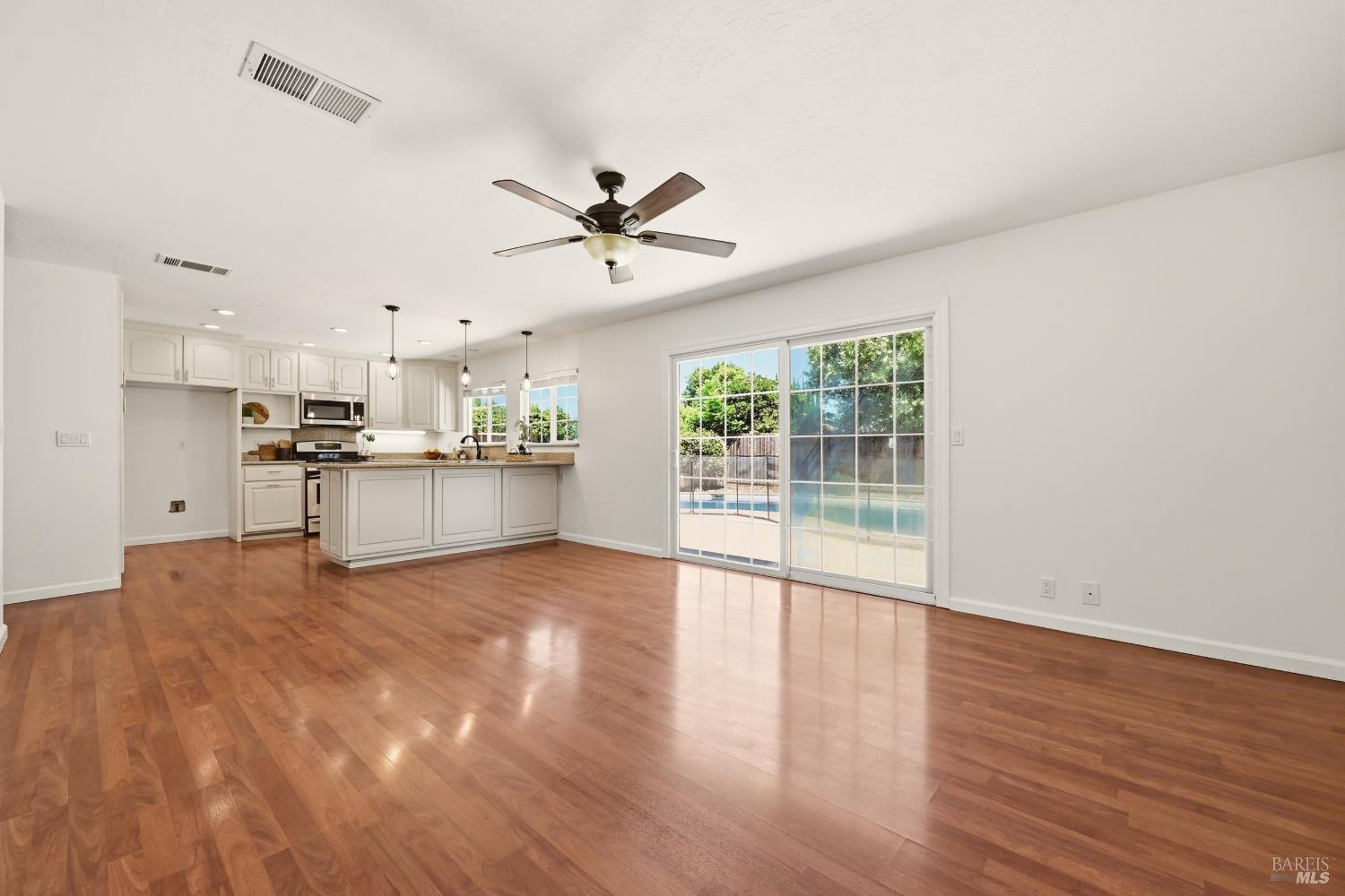 707 Granada Lane Vacaville CA 95688