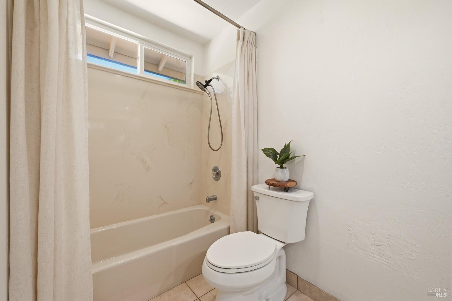 707 Granada Lane Vacaville CA 95688