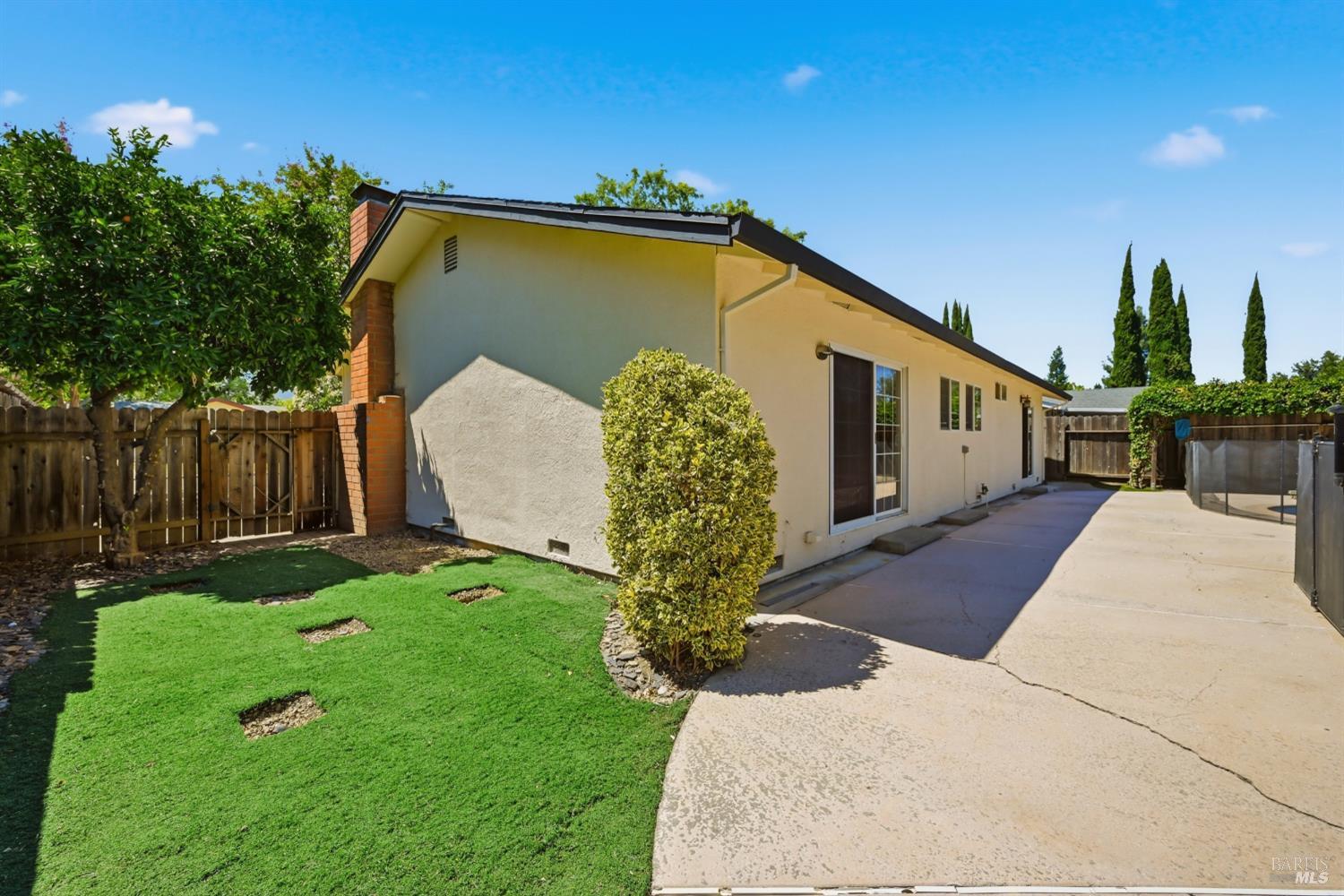 707 Granada Lane Vacaville CA 95688
