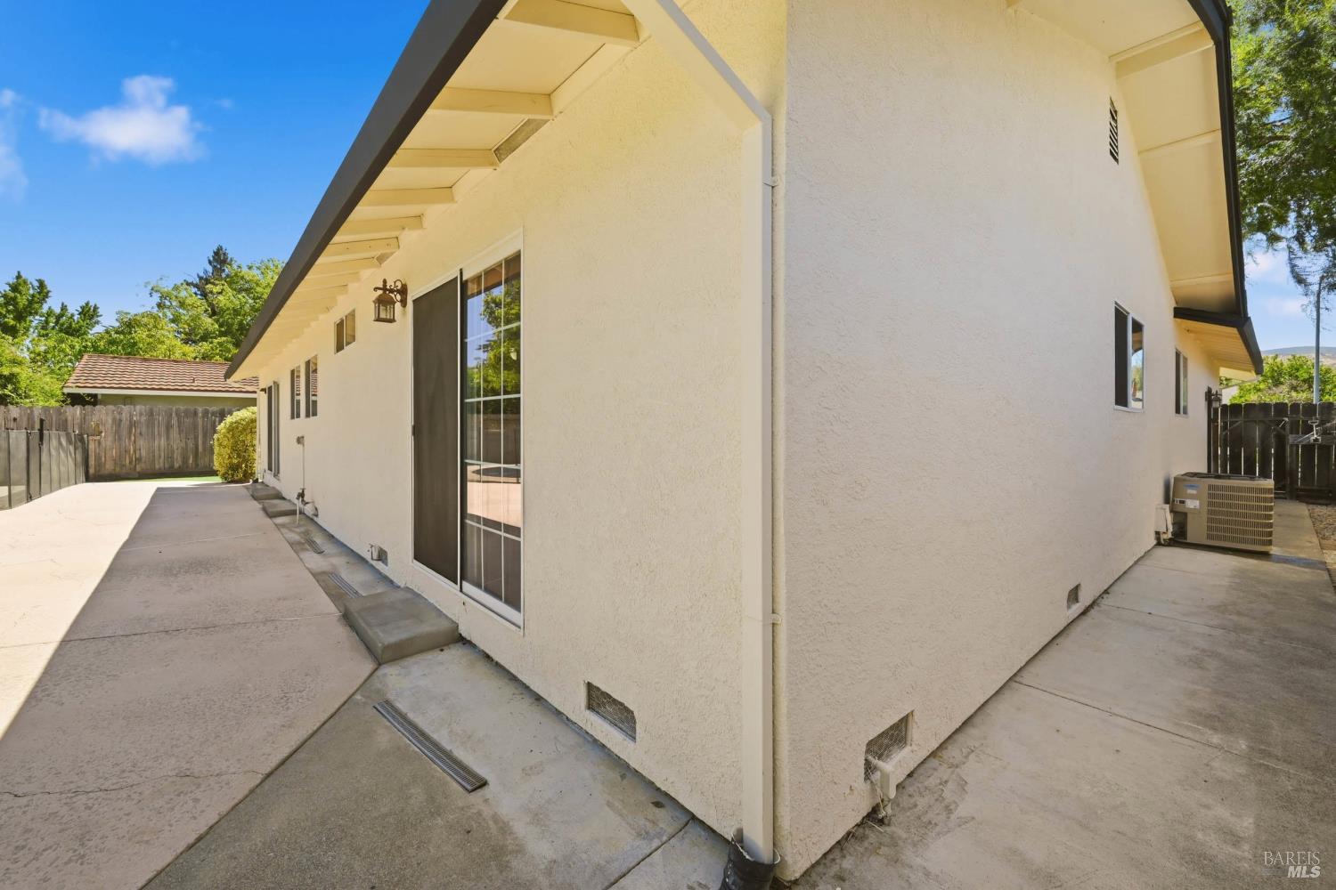 707 Granada Lane Vacaville CA 95688