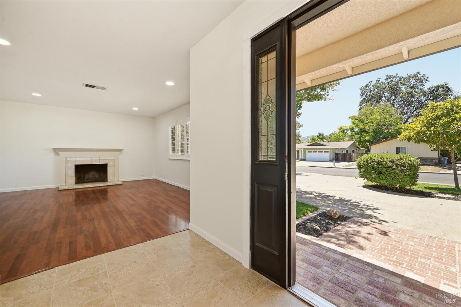 707 Granada Lane Vacaville CA 95688
