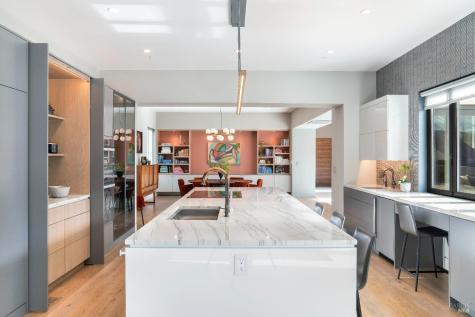 991 Grove Street Healdsburg CA 95448