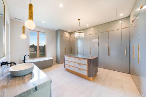 991 Grove Street Healdsburg CA 95448