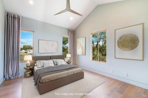 991 Grove Street Healdsburg CA 95448