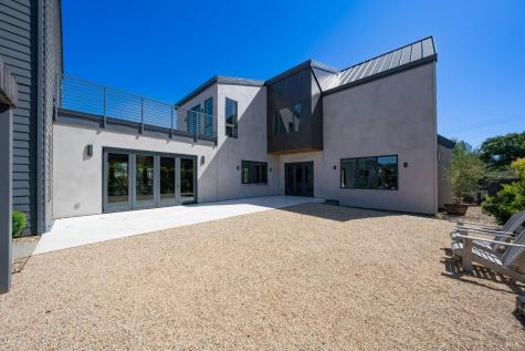 991 Grove Street Healdsburg CA 95448