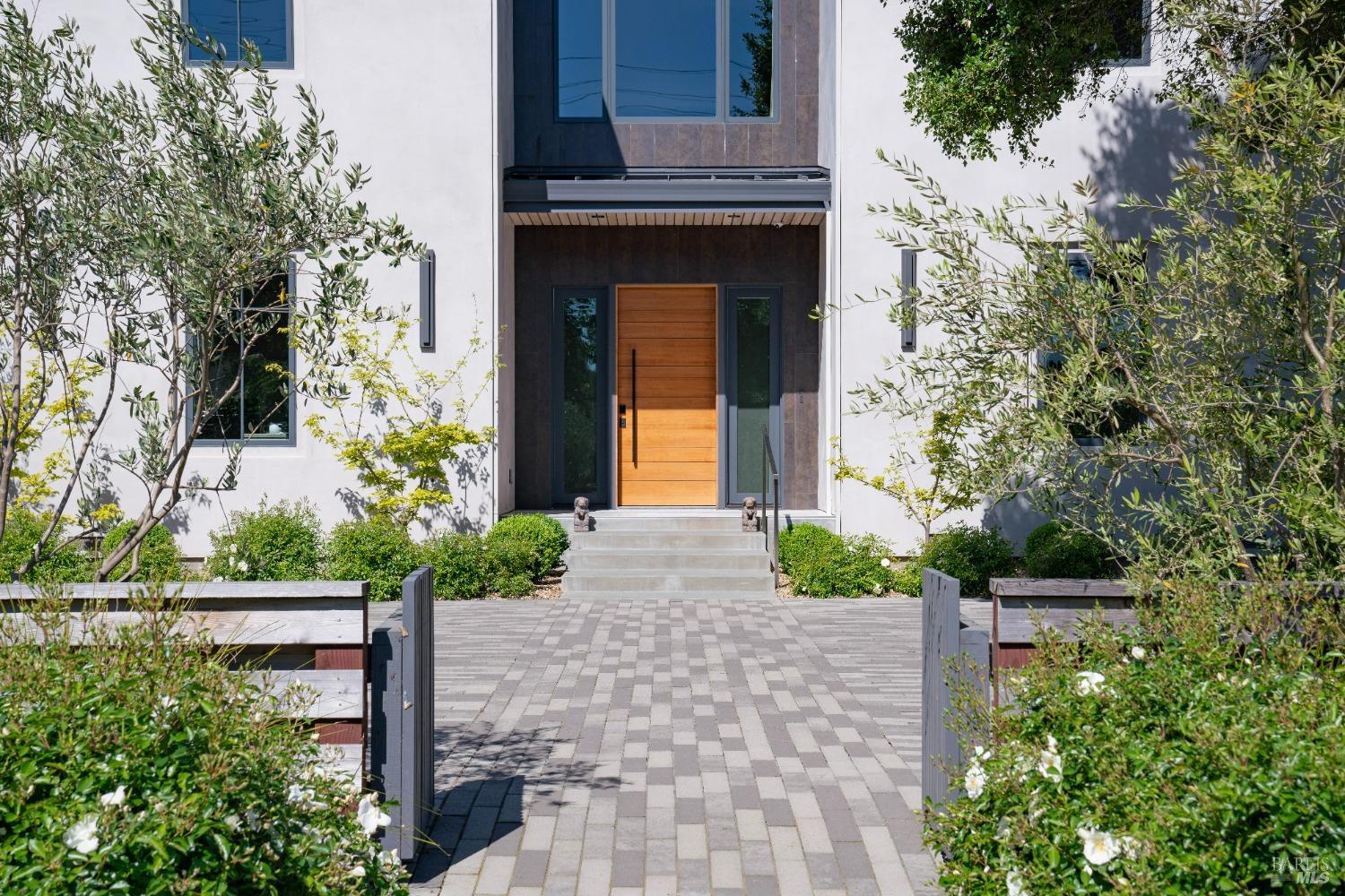 991 Grove Street Healdsburg CA 95448