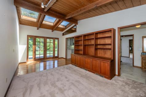 6662 St Helena Road Santa Rosa CA 95404