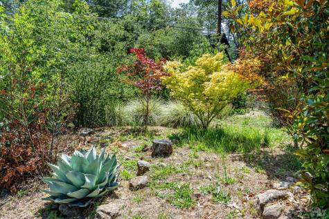 6662 St Helena Road Santa Rosa CA 95404
