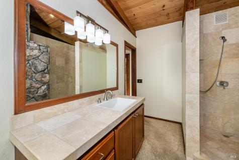 6662 St Helena Road Santa Rosa CA 95404