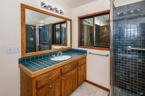 6662 St Helena Road Santa Rosa CA 95404