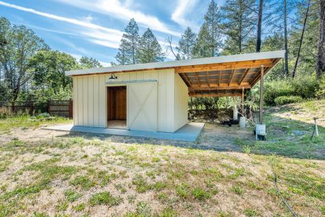 6662 St Helena Road Santa Rosa CA 95404