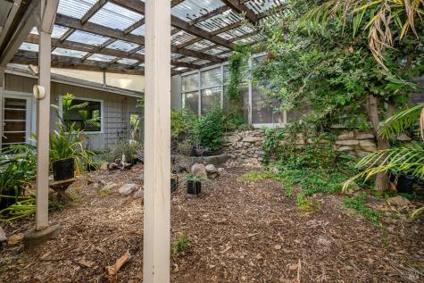 6662 St Helena Road Santa Rosa CA 95404
