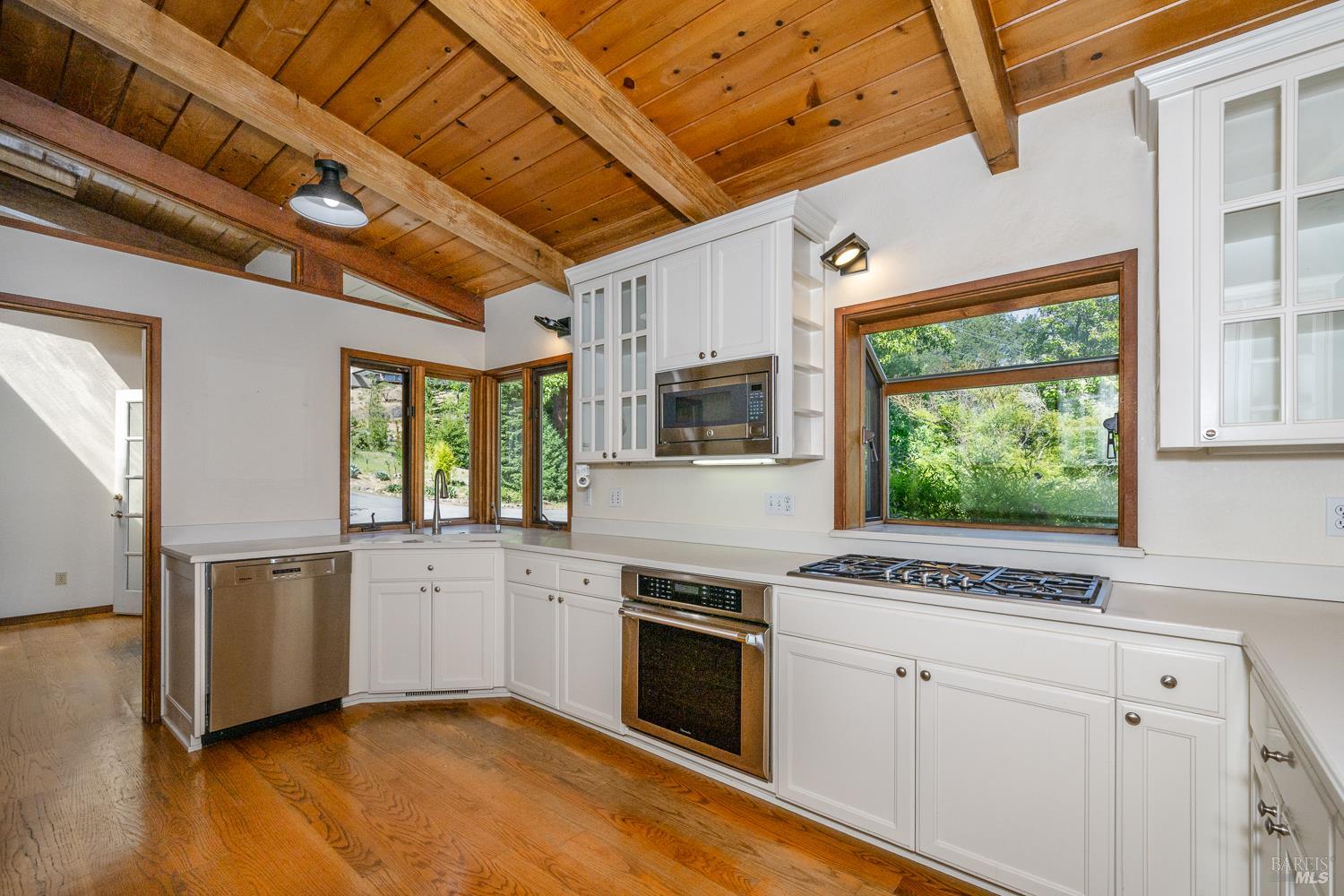 6662 St Helena Road Santa Rosa CA 95404