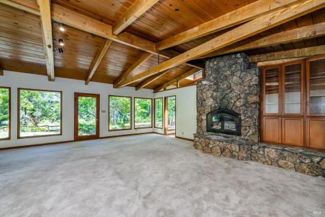 6662 St Helena Road Santa Rosa CA 95404
