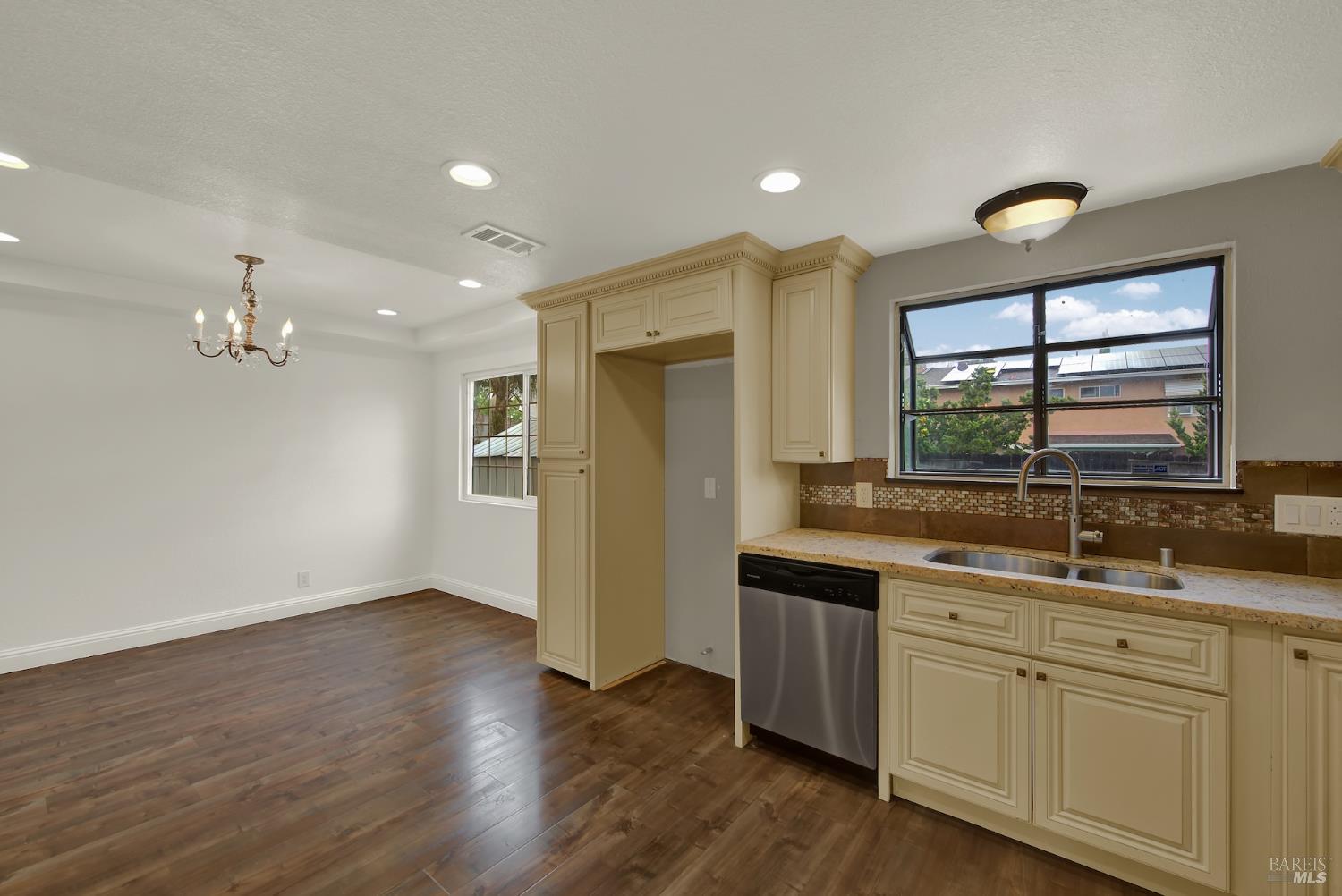 308 Plantation Way Vacaville CA 95687