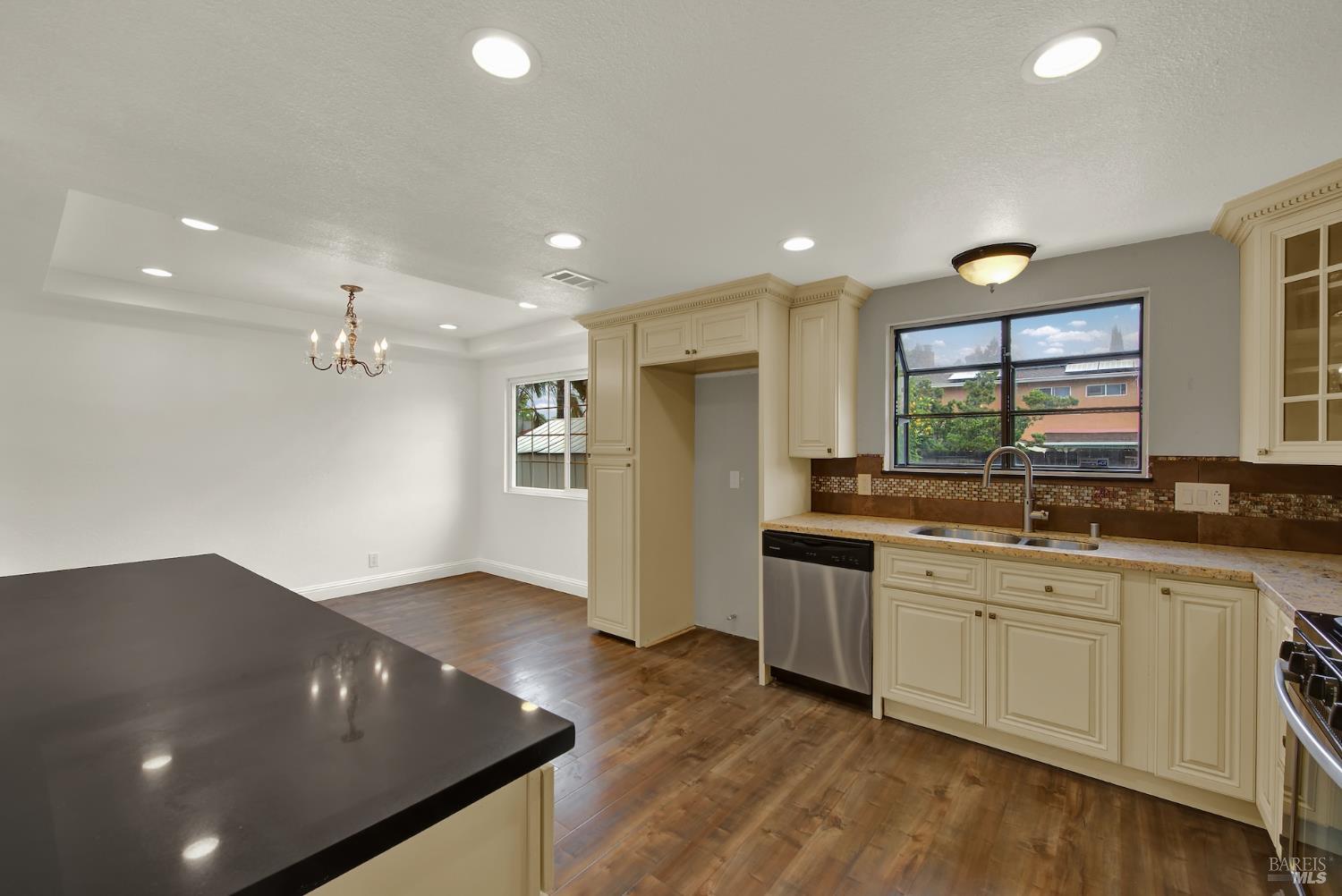 308 Plantation Way Vacaville CA 95687