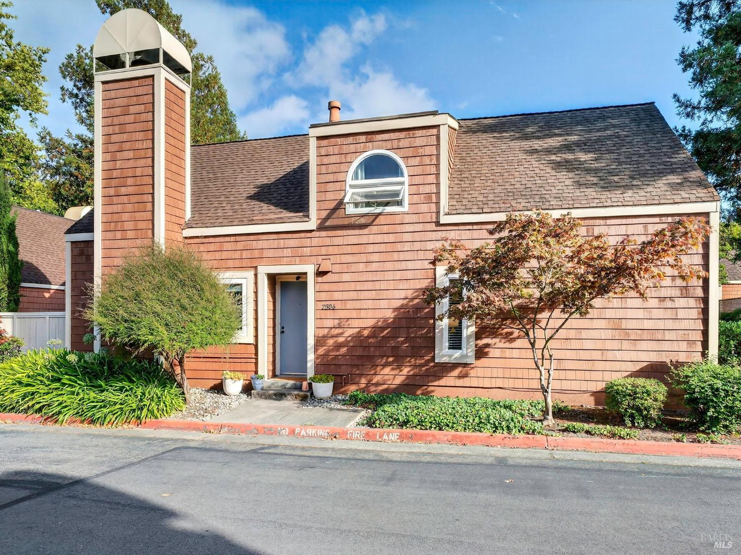 2506 Lakeview Drive Santa Rosa CA 95405