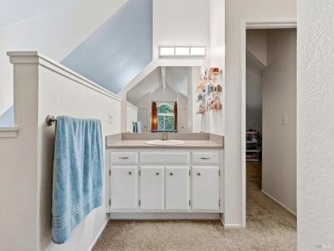 2506 Lakeview Drive Santa Rosa CA 95405