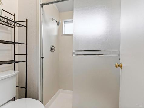 2506 Lakeview Drive Santa Rosa CA 95405