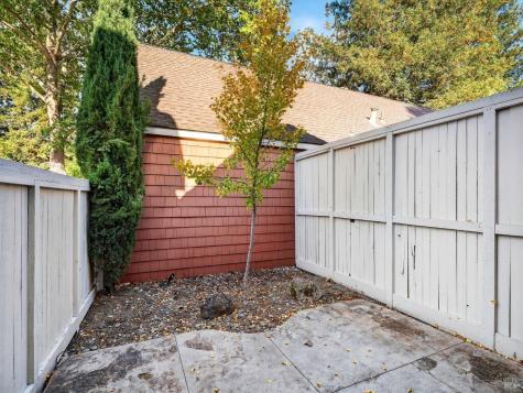 2506 Lakeview Drive Santa Rosa CA 95405