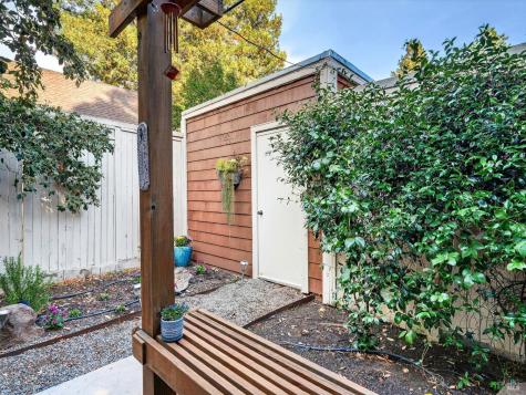 2506 Lakeview Drive Santa Rosa CA 95405
