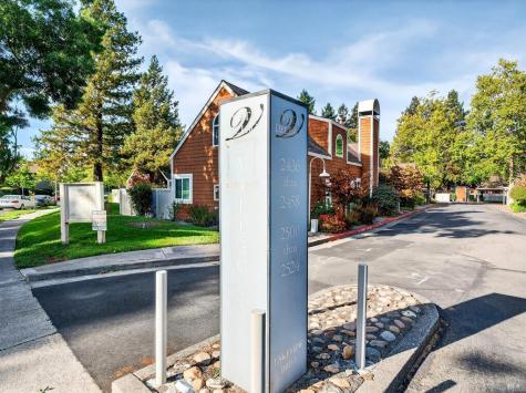 2506 Lakeview Drive Santa Rosa CA 95405