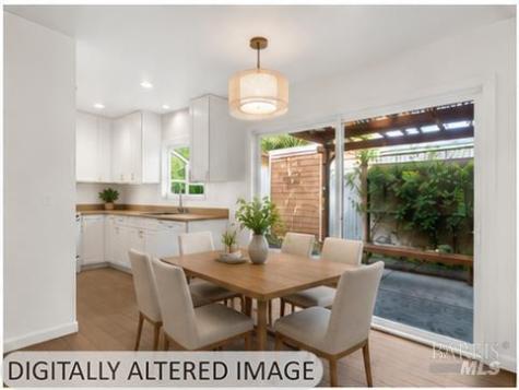 2506 Lakeview Drive Santa Rosa CA 95405