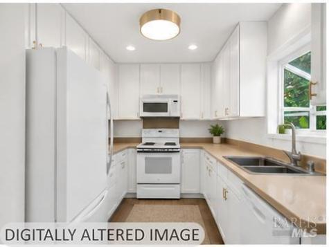 2506 Lakeview Drive Santa Rosa CA 95405