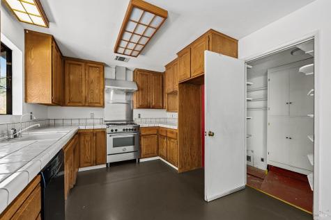 5100 W Soda Rock Lane Healdsburg CA 95448
