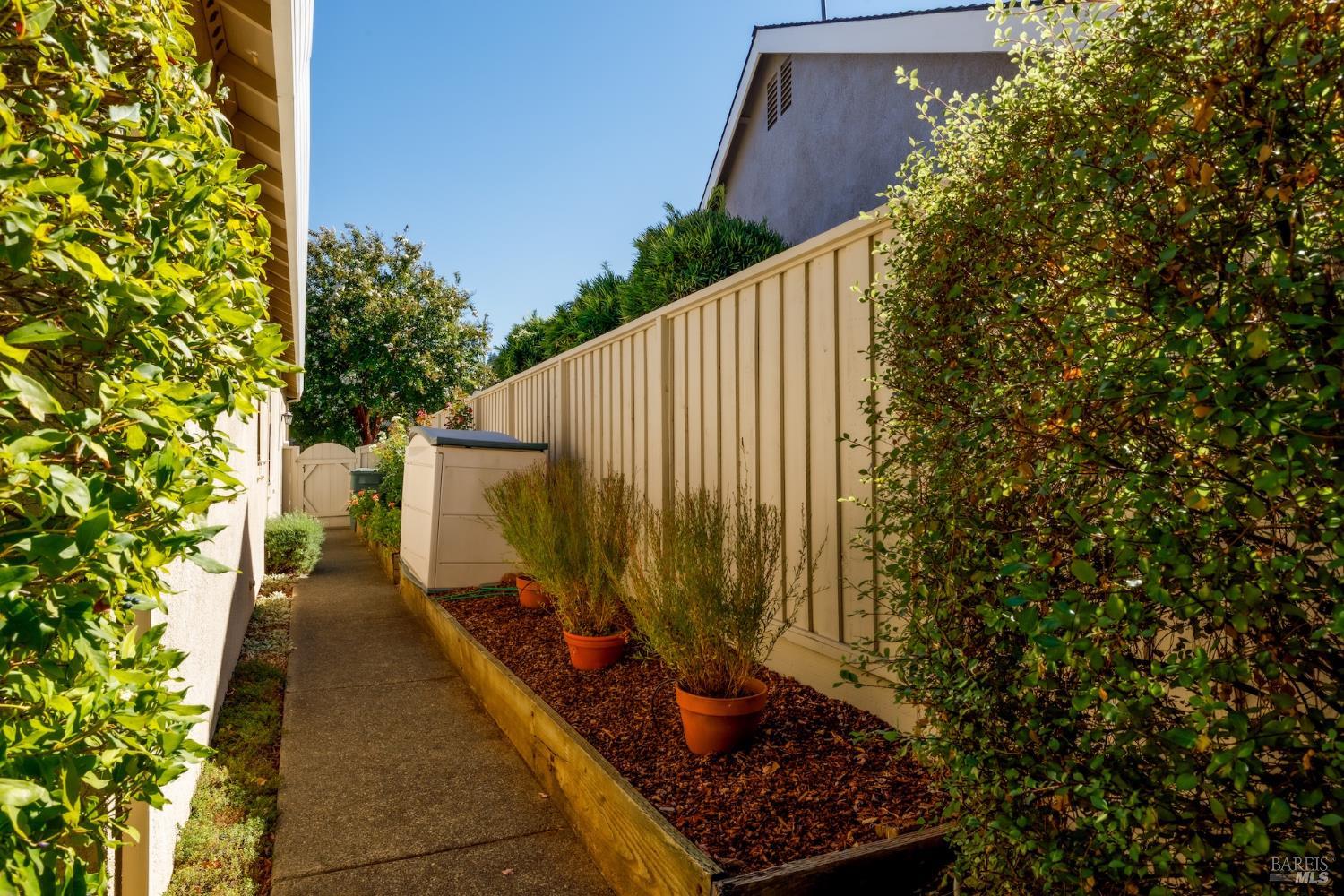 148 Clover Springs Drive Cloverdale CA 95425