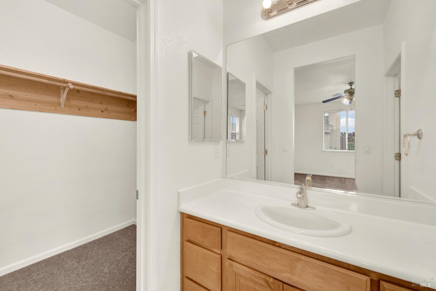 812 Purple Sage Drive Vacaville CA 95687