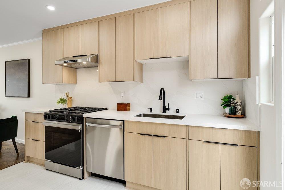 738 Plymouth Avenue San Francisco CA 94112