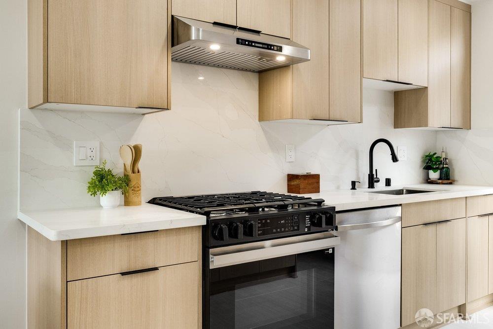 738 Plymouth Avenue San Francisco CA 94112