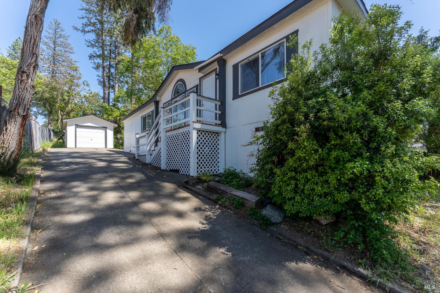 1221 Magnolia Street Willits CA 95490