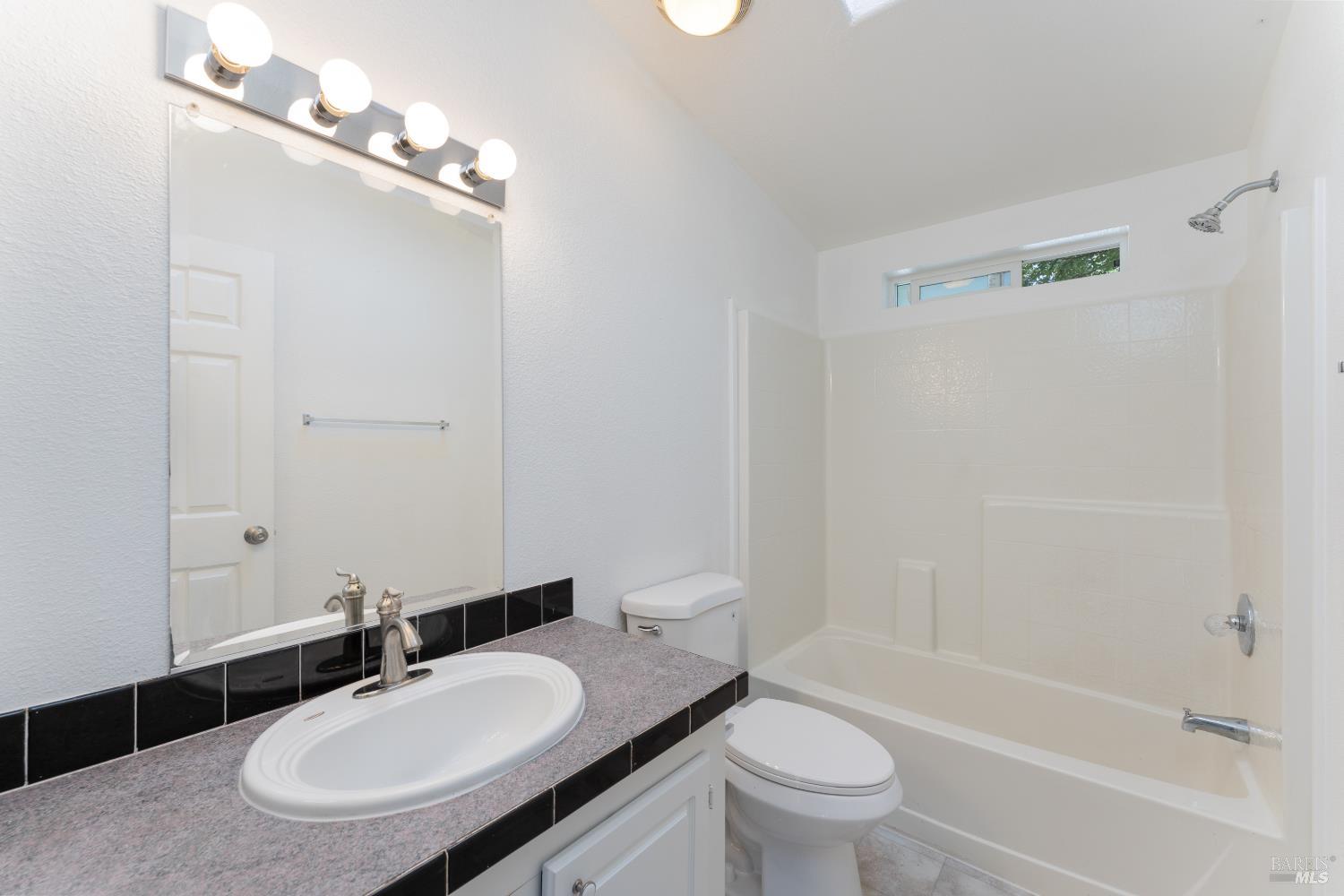1221 Magnolia Street Willits CA 95490