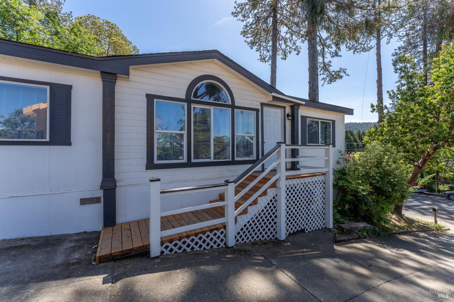 1221 Magnolia Street Willits CA 95490