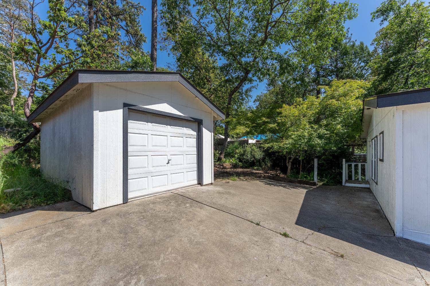 1221 Magnolia Street Willits CA 95490