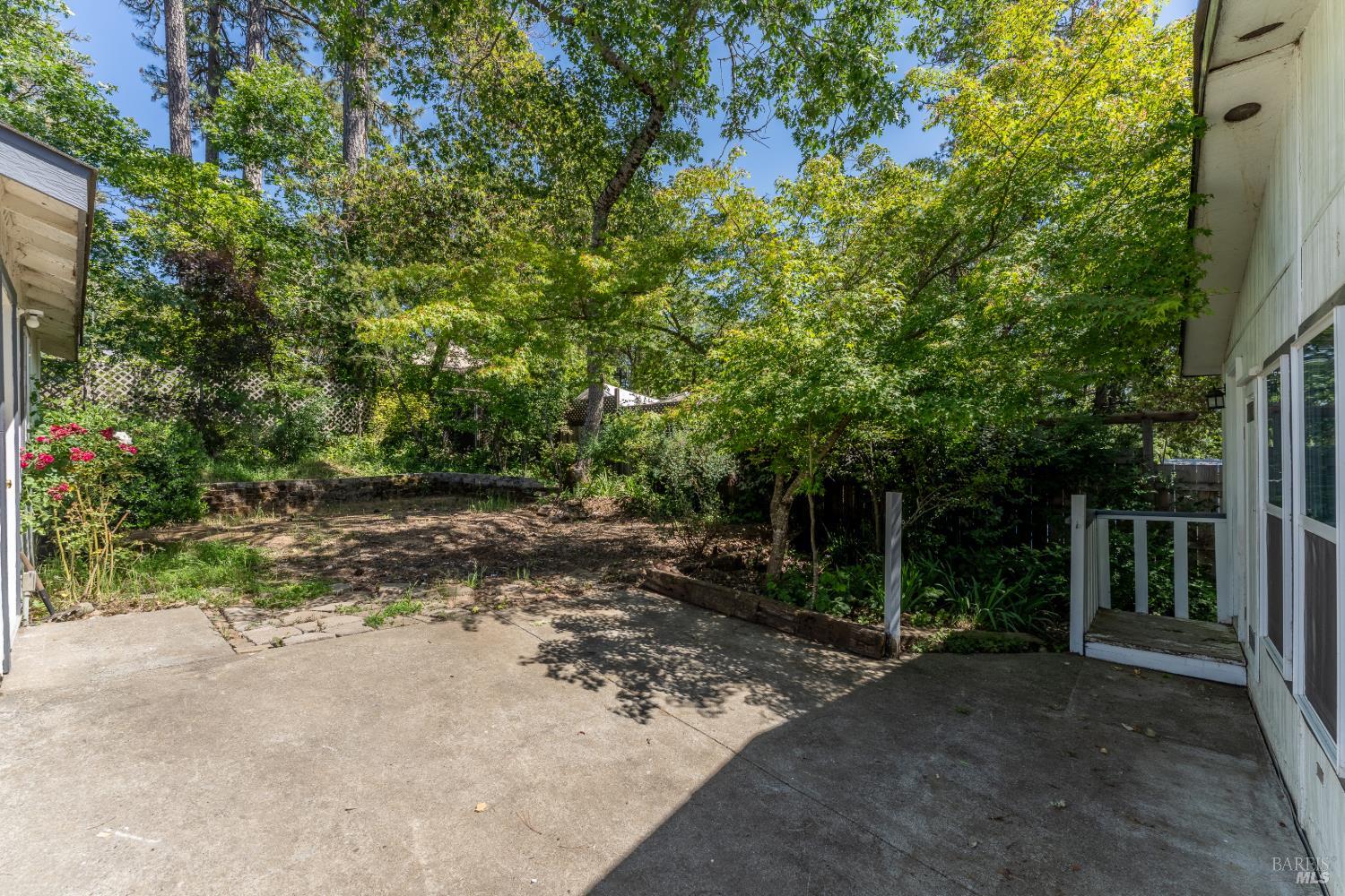 1221 Magnolia Street Willits CA 95490
