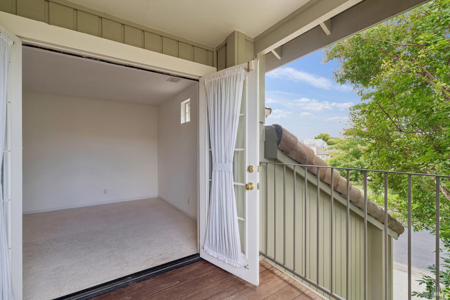 1804 Adobe Creek Drive Petaluma CA 94954