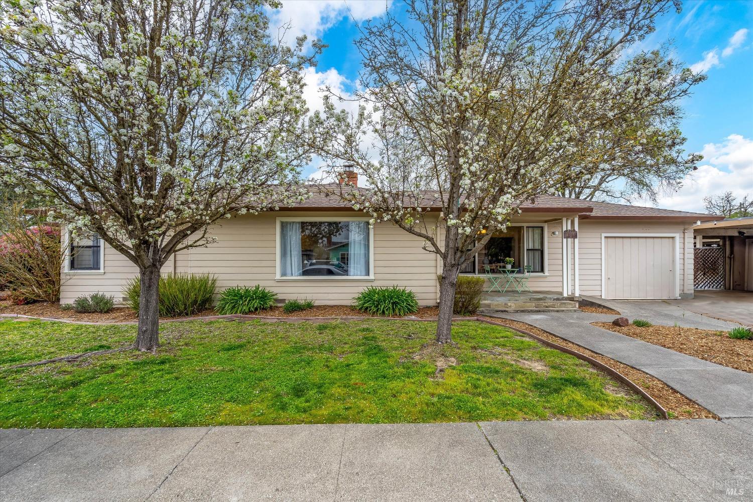 1934 Albany Drive Santa Rosa CA 95401