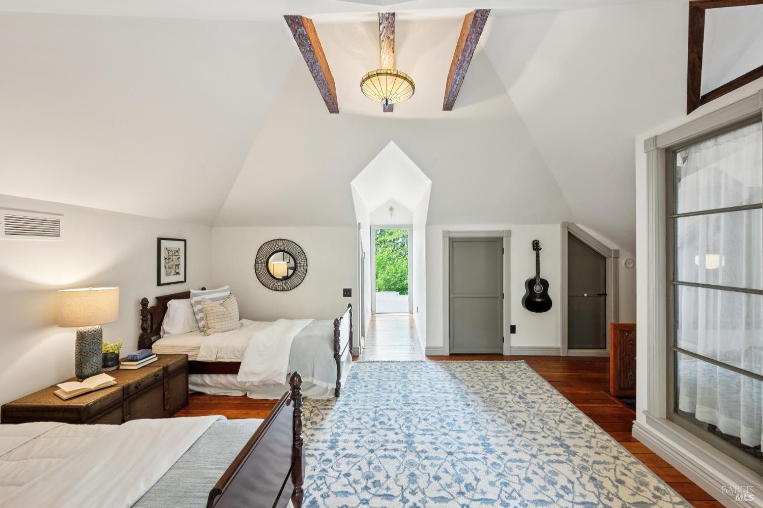 350 Linden Street Sonoma CA 95476