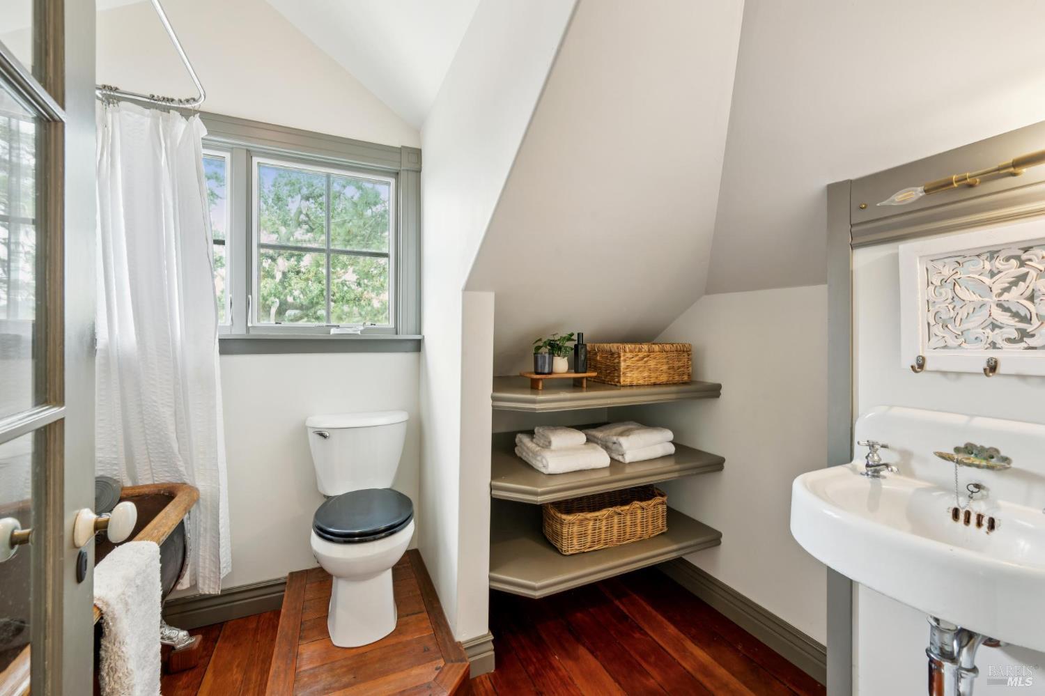 350 Linden Street Sonoma CA 95476