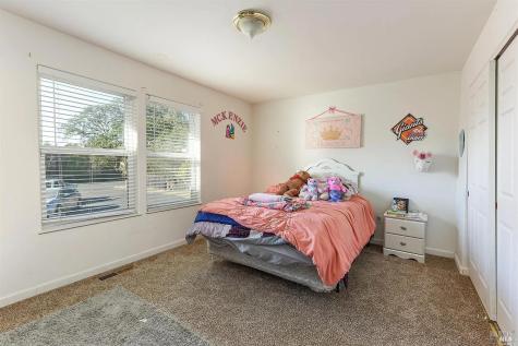1648 Ronne Drive Santa Rosa CA 95404