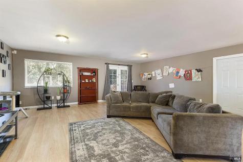1648 Ronne Drive Santa Rosa CA 95404