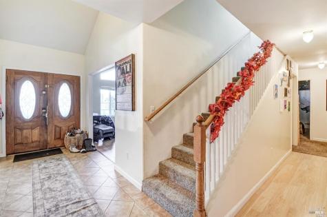 1648 Ronne Drive Santa Rosa CA 95404