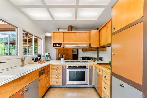 2140 Hyland Court Santa Rosa CA 95404