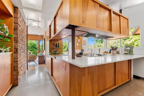 2140 Hyland Court Santa Rosa CA 95404