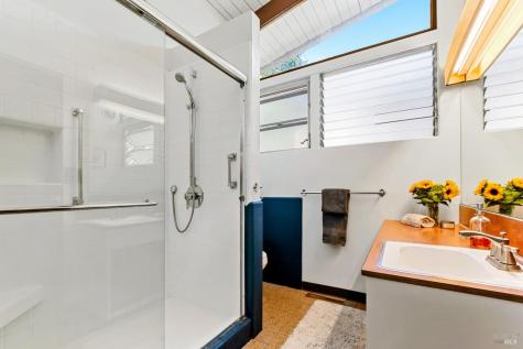 2140 Hyland Court Santa Rosa CA 95404