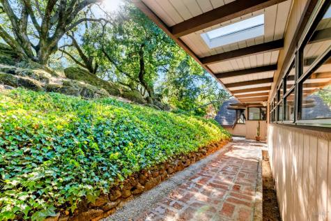 2140 Hyland Court Santa Rosa CA 95404