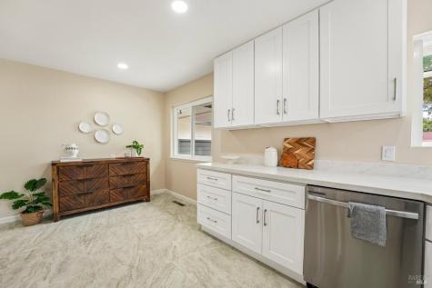 2314 Olympia Drive Santa Rosa CA 95405